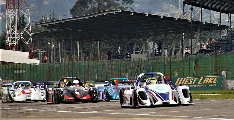 Lee más sobre el artículo Los pilotos del CNA-Zurich aceptaron y cumplieron el “Reto Valientes” II Válida de temporada