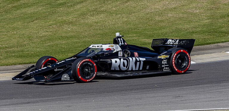 Lee más sobre el artículo Tatiana Calderón corre por primera vez en el legendario circuito de IndyCar