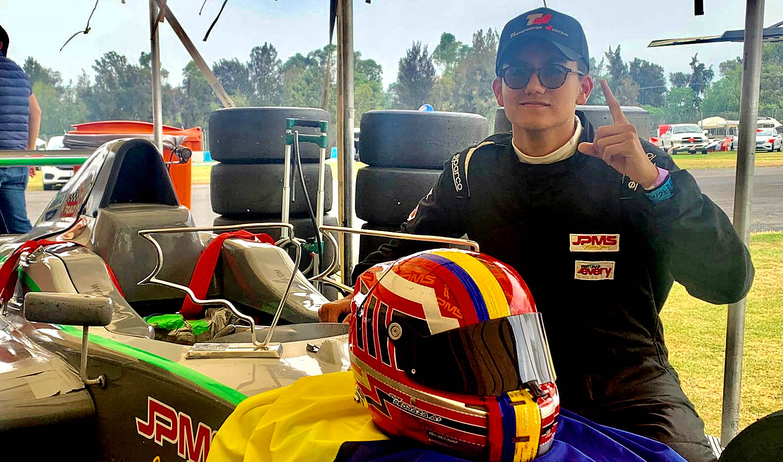 Lee más sobre el artículo Con un triunfo y un segundo lugar cierra Pipe Pedraza la segunda ronda del FIA Nacam F4 en el Autódromo Hermanos Rodríguez de CDMX