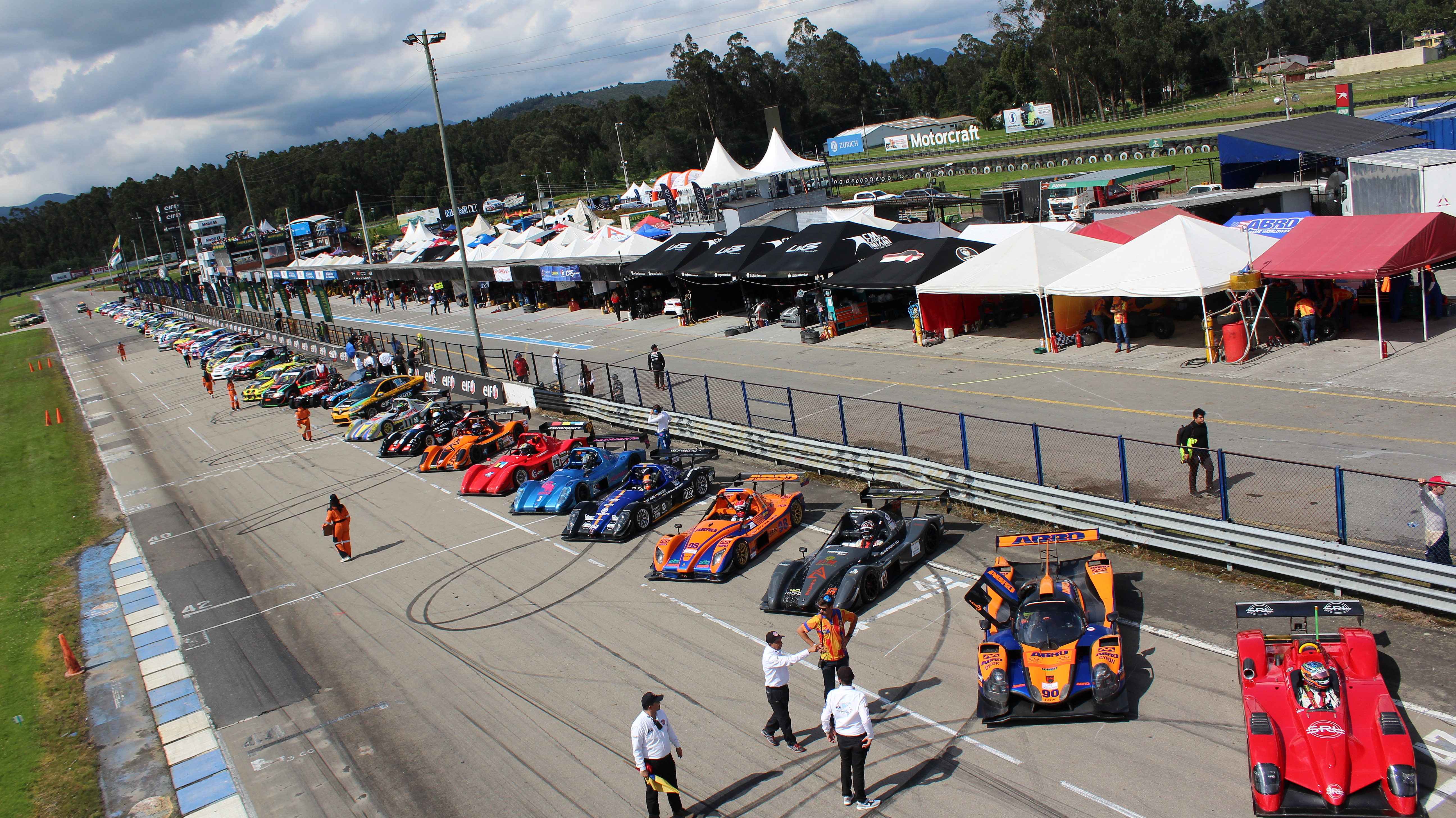 Lee más sobre el artículo Con la lluvia como protagonista se corrieron las 6 H de Bogotá Zurich-Incolbest. Triunfo en la general para la tripulación del prototipo West #45 de Sesana Racing Team