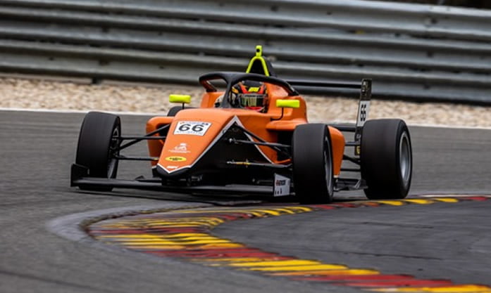 Lee más sobre el artículo Buen inicio de temporada para Jerónimo Berrío en la F4 Española con los resultados obtenidos en los test oficiales de Spa Francorchamps