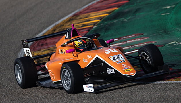 Lee más sobre el artículo Con un Top Ten (P.8) cierra Jerónimo Berrío su segundo fin de semana en la F4 Española