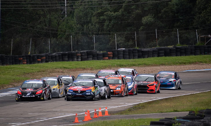 Lee más sobre el artículo El Campeonato TC 2000 Colombia llega a su meridiano de temporada este fin de semana con el “Heat Extra Corto”